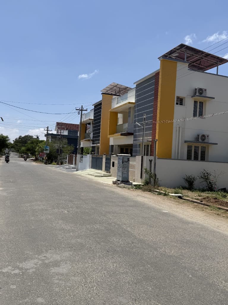 Contemporary Finished Independent Homes in Nelambur